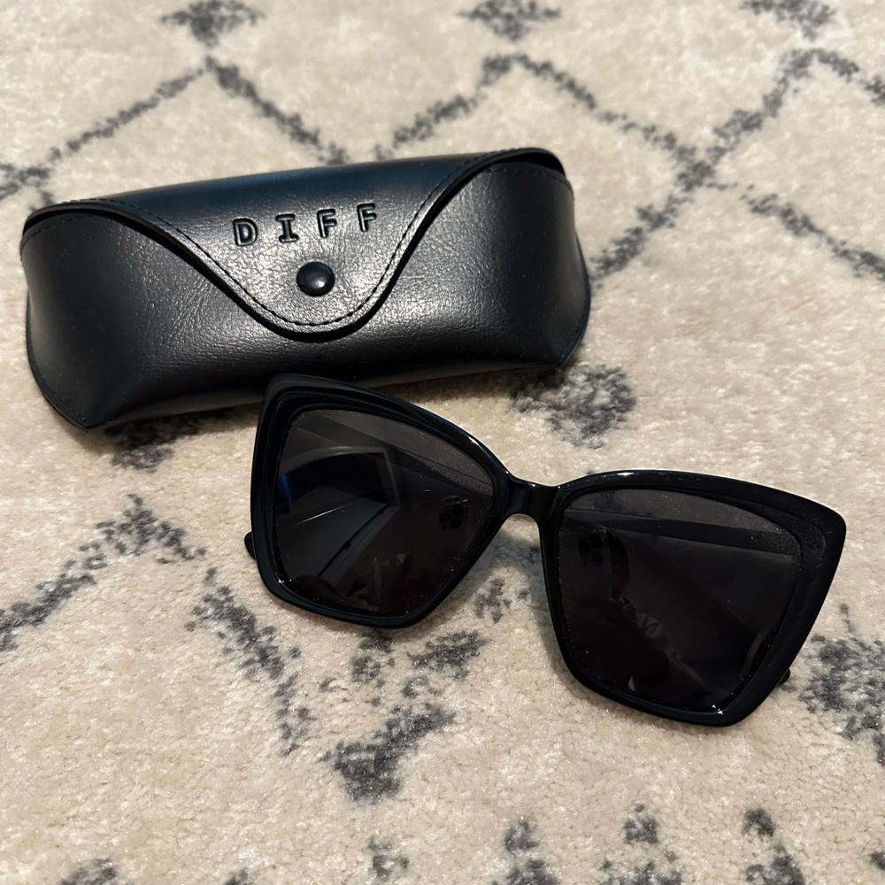 DIFF cat eye sunglasses